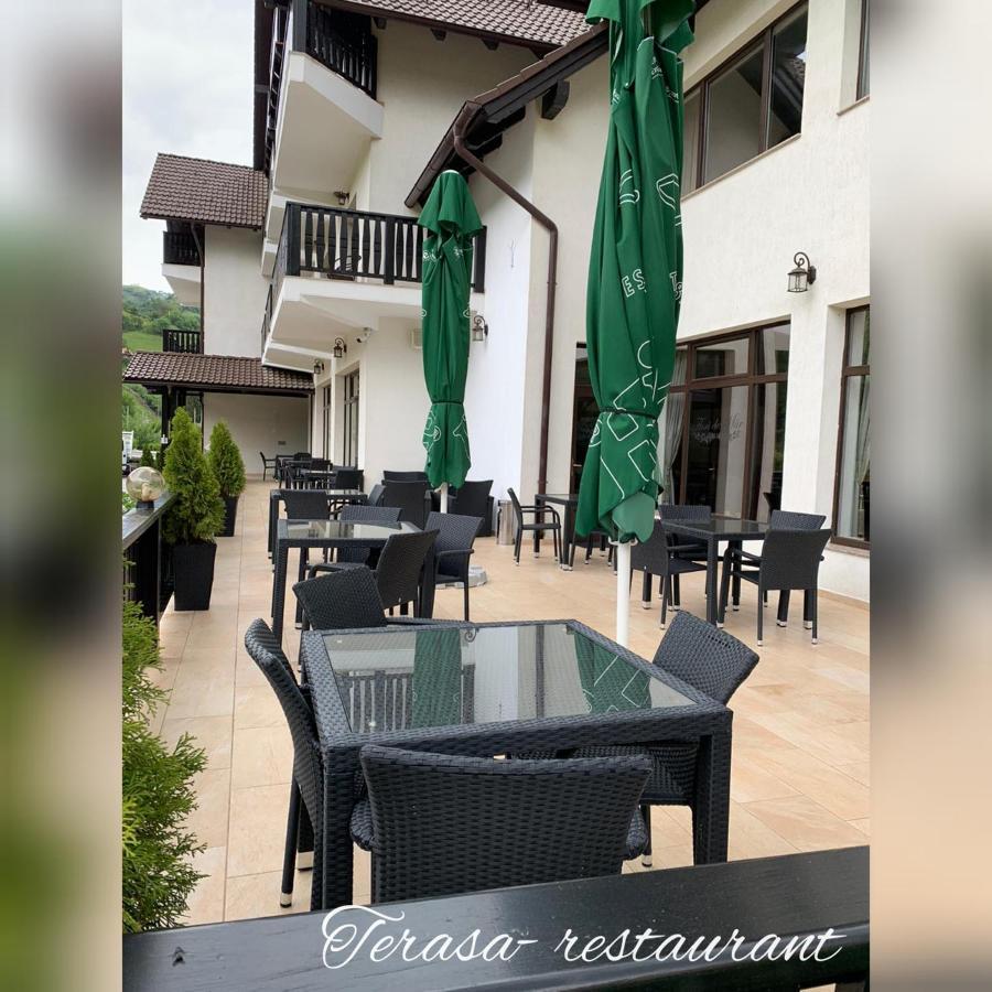 Flori De Mar Hotel Poiana Mărului Buitenkant foto