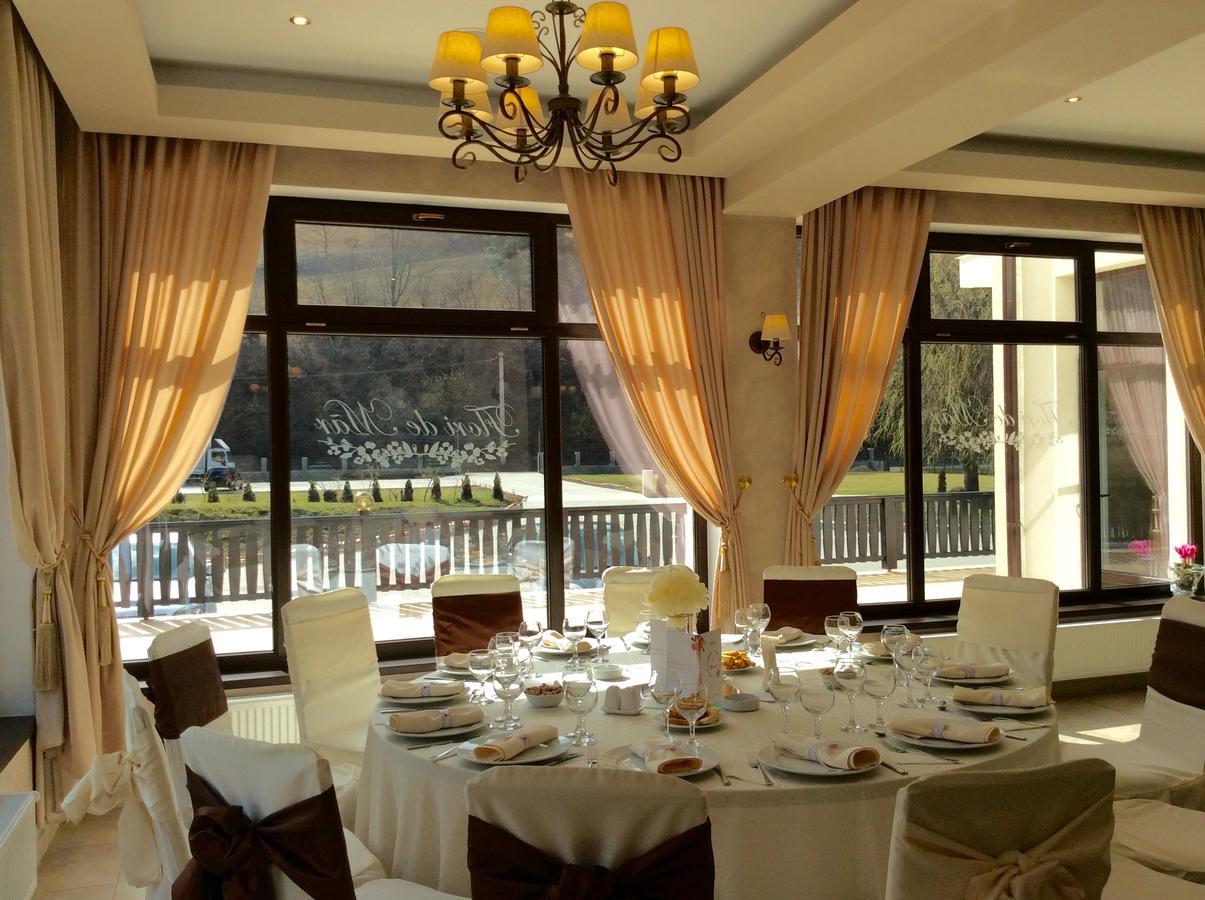 Flori De Mar Hotel Poiana Mărului Buitenkant foto