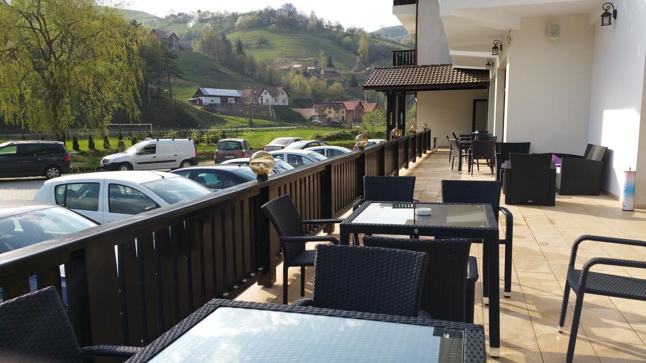 Flori De Mar Hotel Poiana Mărului Buitenkant foto