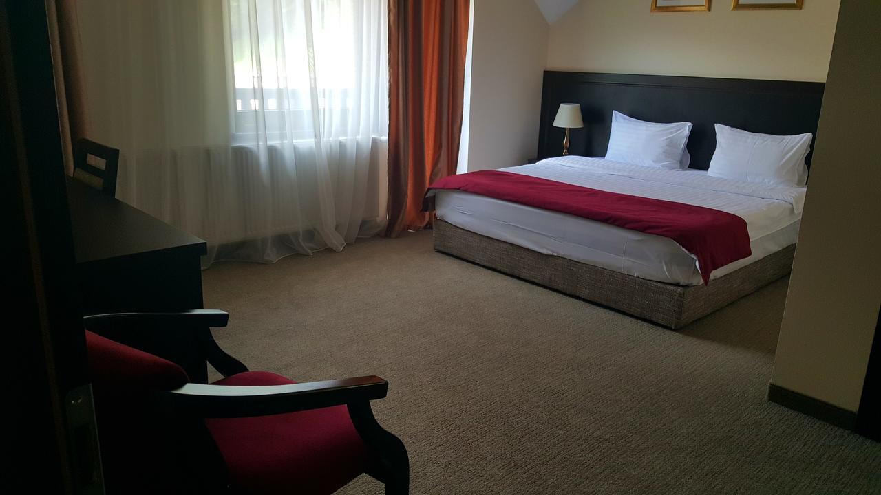 Flori De Mar Hotel Poiana Mărului Buitenkant foto